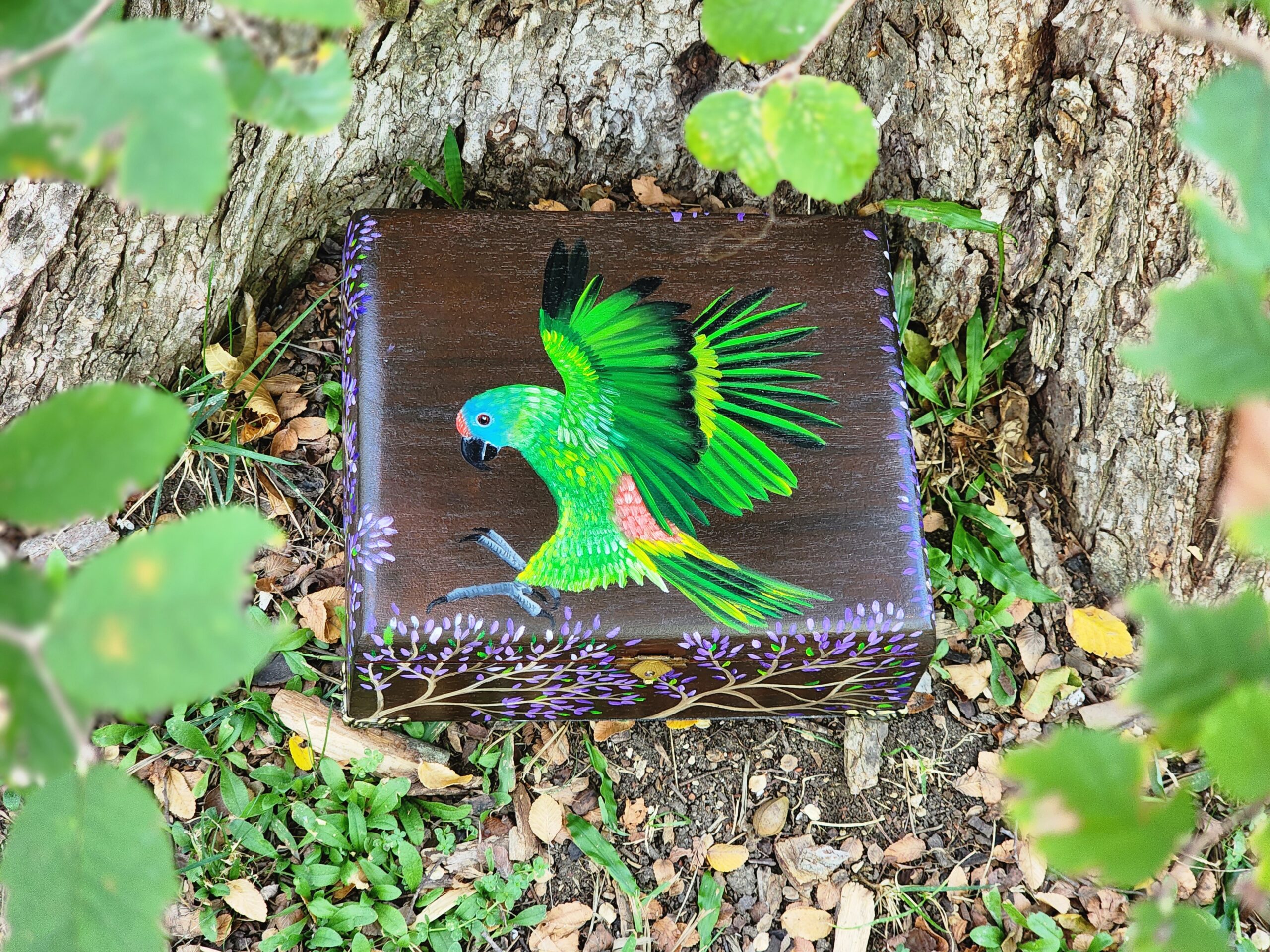 This is a one-of-a-kind beautiful handpainted trinket boxe with metal feet. This original cute trinket box is an ideal gift for a special loved one. You can store jewelry such as rings, necklaces, bracelets, or anything you would like to keep in a particular place, especially in this elegant and artistic trinket box.