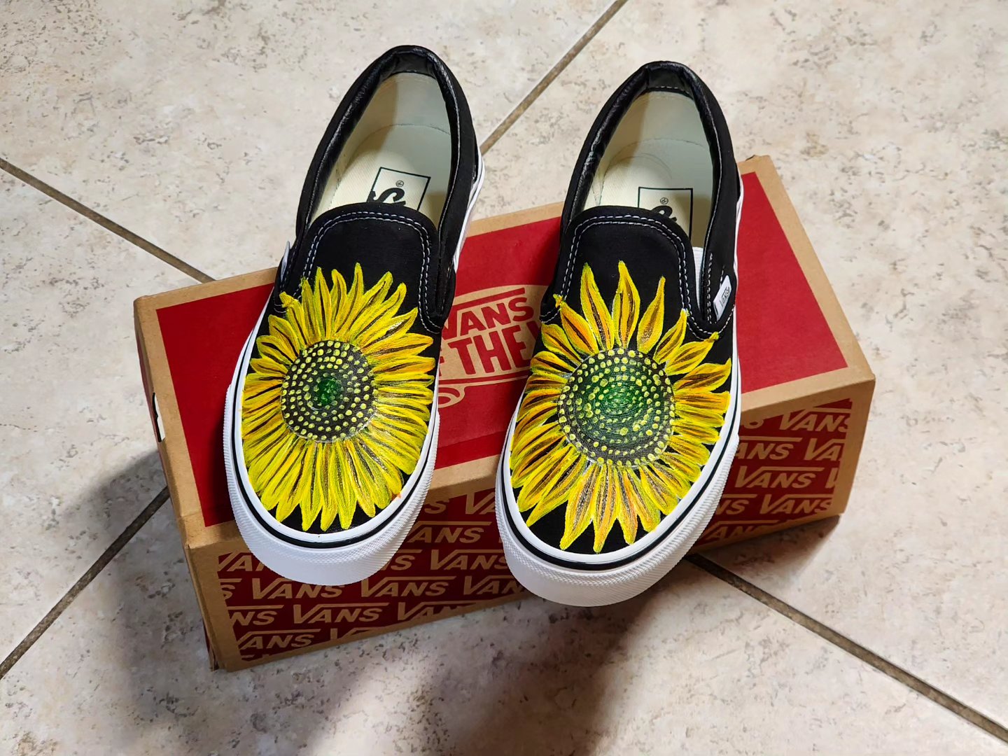 Handpainted vans with sunflowers and butterflies. Washer and dryer safe. Size: 5.5 US men | 7 US women.