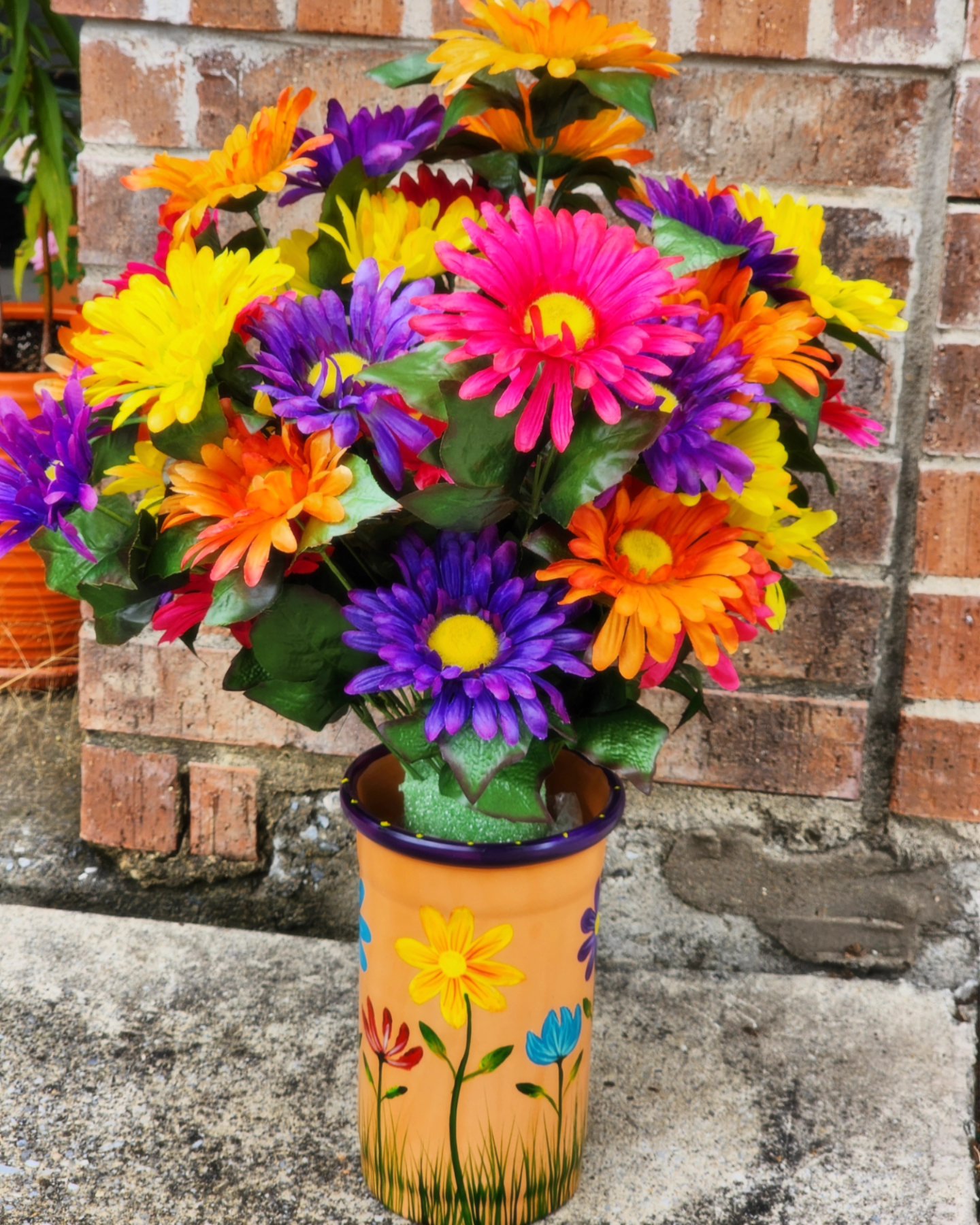 It’s one of a kind handpainted terra cotta vase. Decorative purposes. Not for food or liquids.